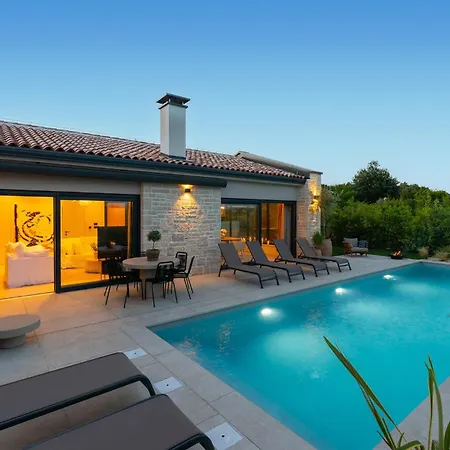 Beautiful In Tar Tar-Vabriga