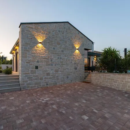 度假居 Beautiful In Tar *